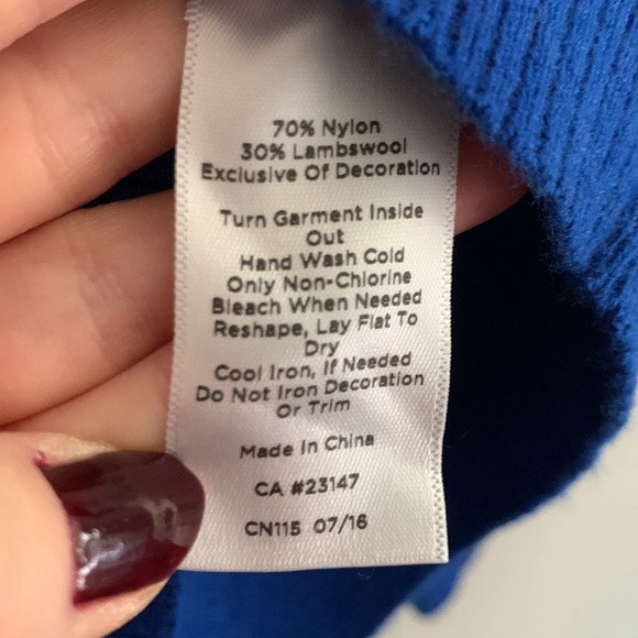 Penguin Sweater - Picture 2 of 2